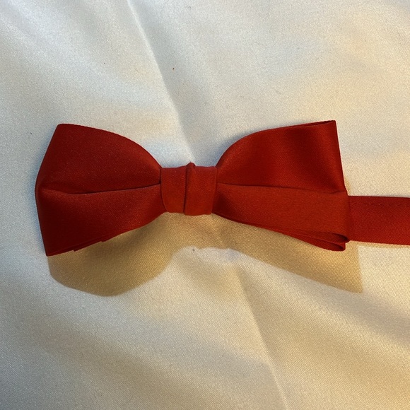 Mel Howard Men’s Bowtie - Picture 3 of 4